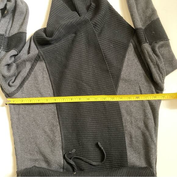 Lululemon Reversible Cardigan Wrap Black Size 6 - Picture 15 of 15